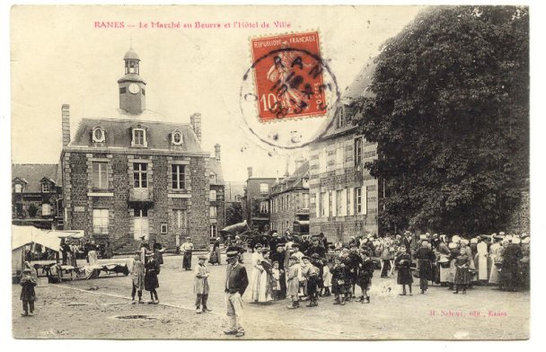 R&acirc;nes 1900 - Le March&eacute; au Beurre et l'H&ocirc;tel de Ville