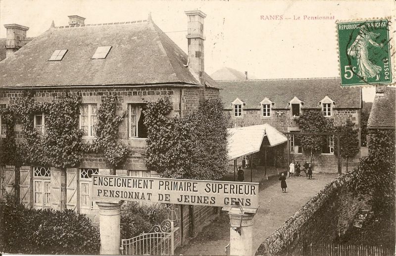Entr&eacute;e du pensionnat